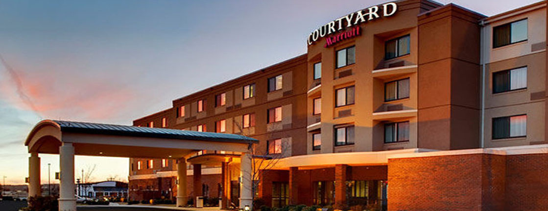 Courtyard By Marriott Fayetteville Ar Hotel Outside3